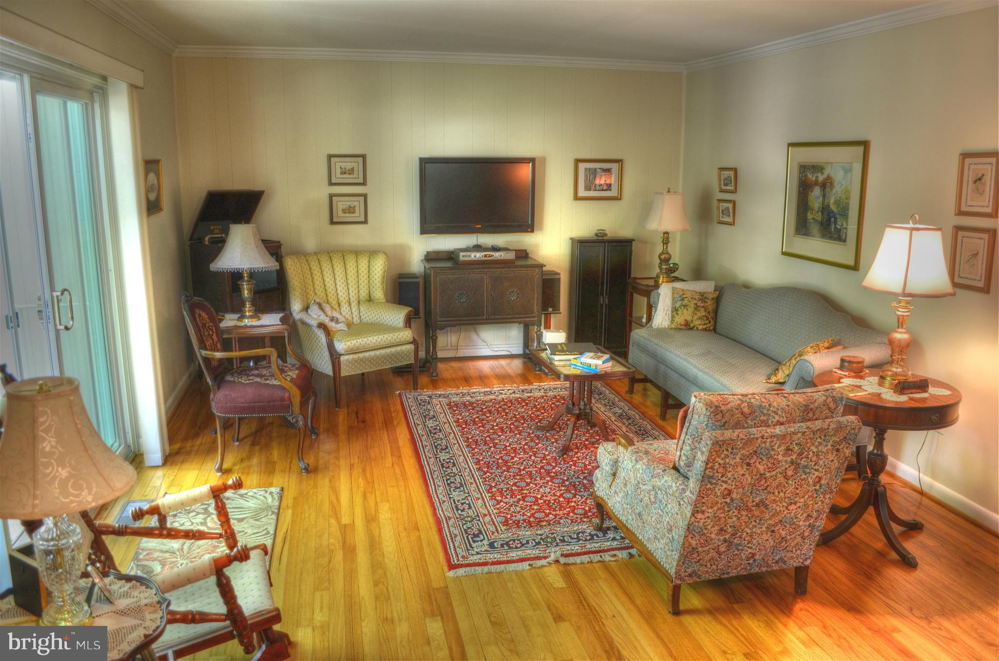 1688 Wainwright Drive Reston, VA 20190 - Photo 8 of 27 Living Room