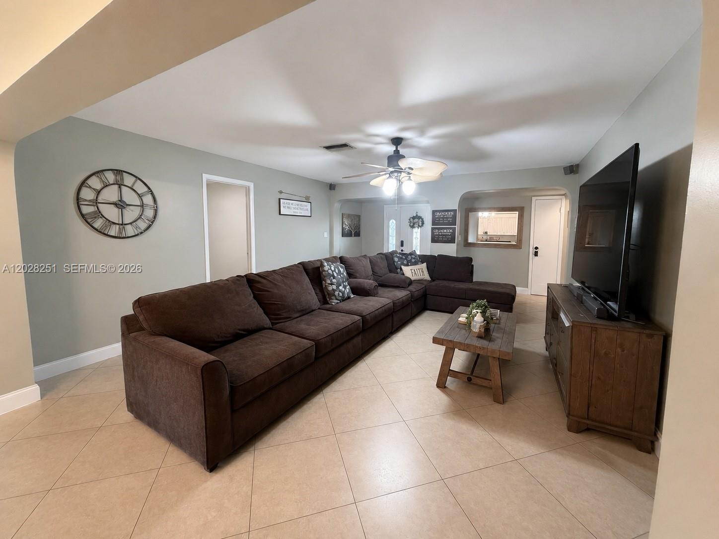 6361 Southwest 35th Court Miramar, FL 33023 - Photo 4 of 22