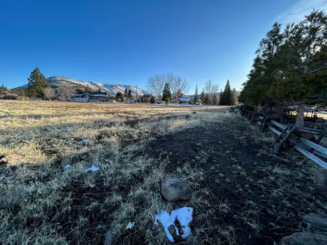 a view of a outdoor space with mountain view