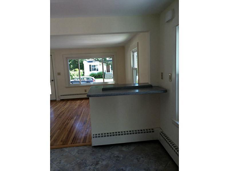 14 Spring Street South Portland, ME 04106 - Photo 8 of 26 Living Room.
