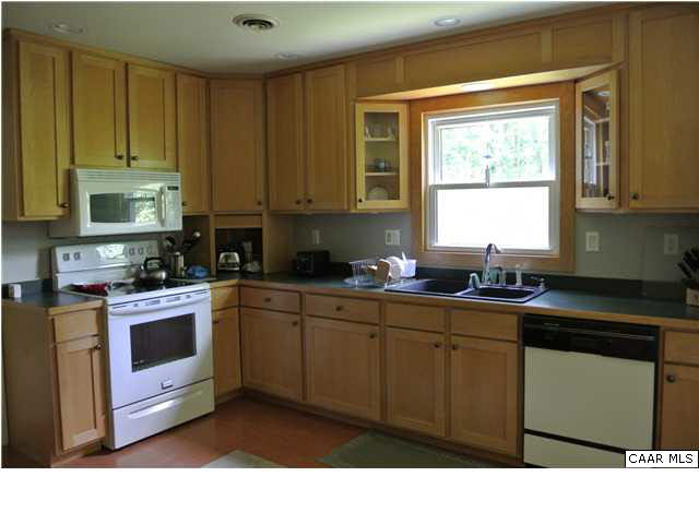 2925 Brookmere Road Charlottesville, VA 22901 - Photo 8 of 22 Updated Kitchen