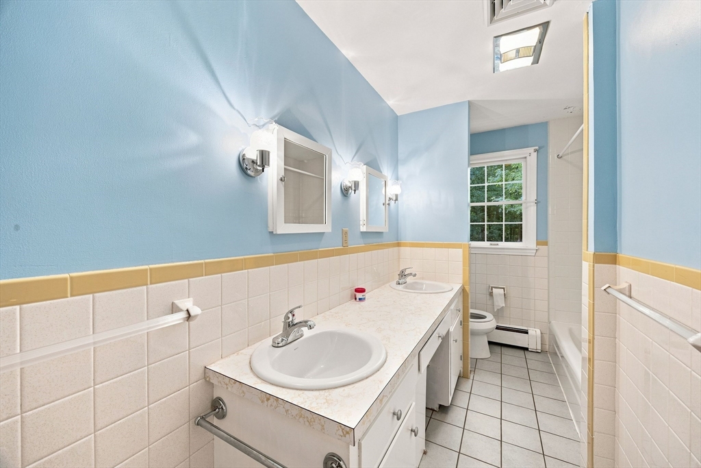 81 Warren Road Townsend, MA 01469 - Photo 13 of 40 Gallery Image 13