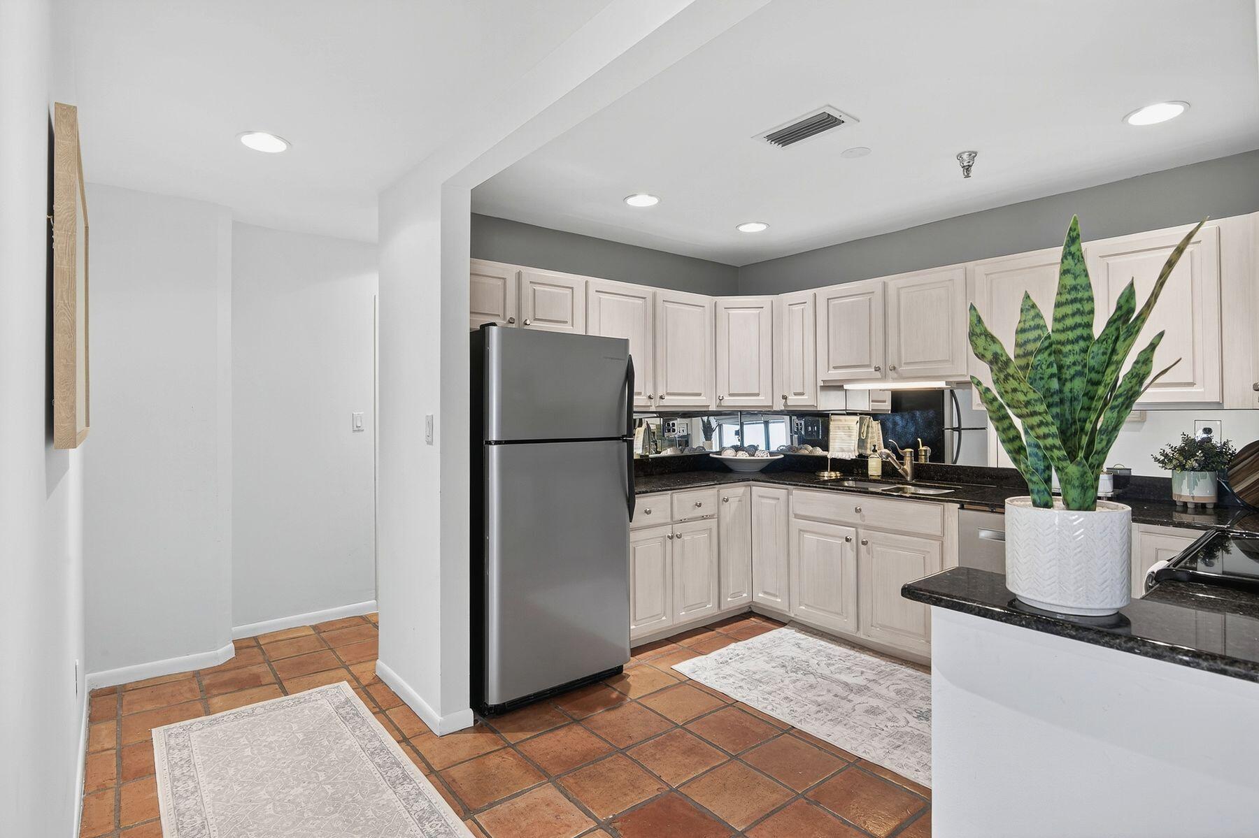 223 Durango Road, Unit 7D Destin, FL 32541 - Photo 19 of 57 Open Concept Kitchen