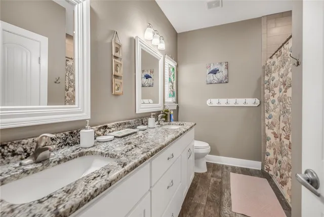 $1,985,000 | 413 6th Street, Port Aransas, TX 78373