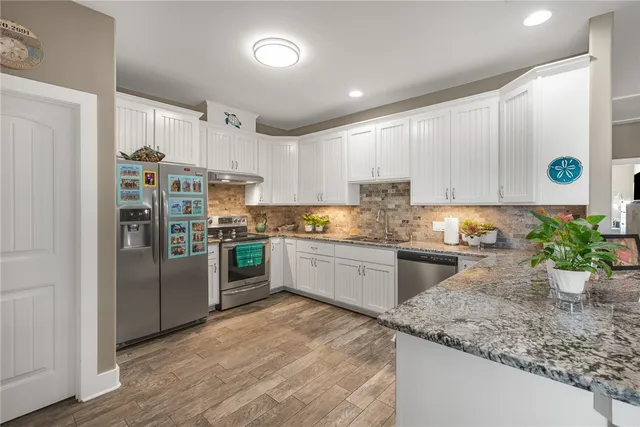 $1,985,000 | 413 6th Street, Port Aransas, TX 78373