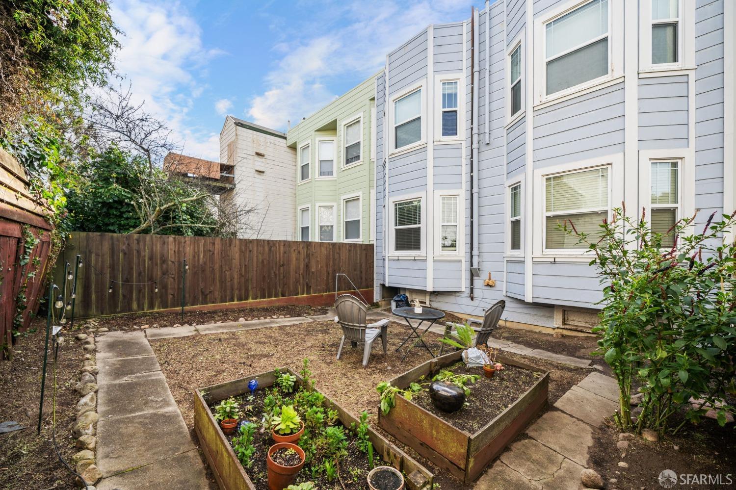 1310 5th Avenue, Unit 1 San Francisco, CA 94122 - Photo 21 of 31 a view of a backyard with furniture