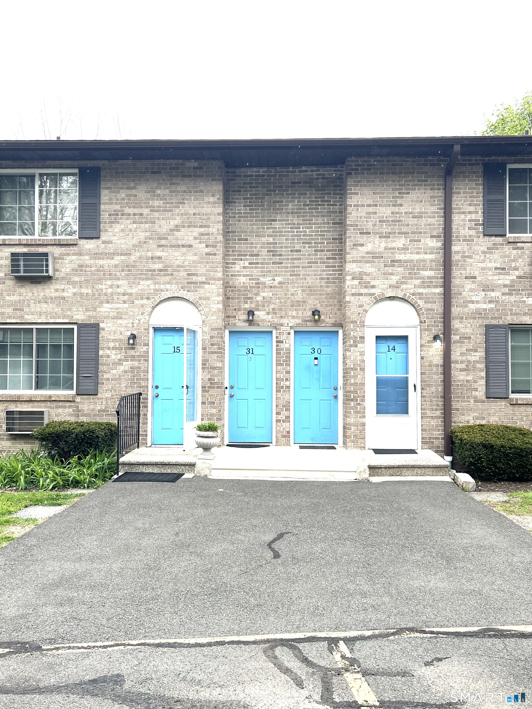 35 Mountain Village Road, Unit 30 Waterbury, CT 06706 - Photo 1 of 15 Front of building