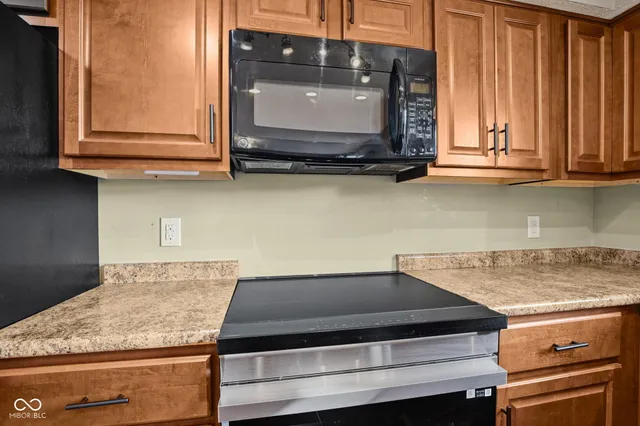 $295,000 | 155 Aspen Way, Carmel, IN 46032