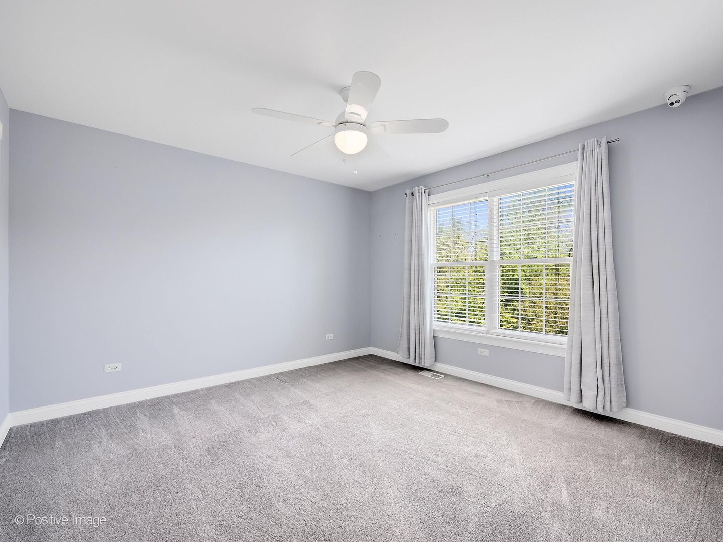 832 Bemis Road Glen Ellyn, IL 60137 - Photo 37 of 62 a view of an empty room with a window