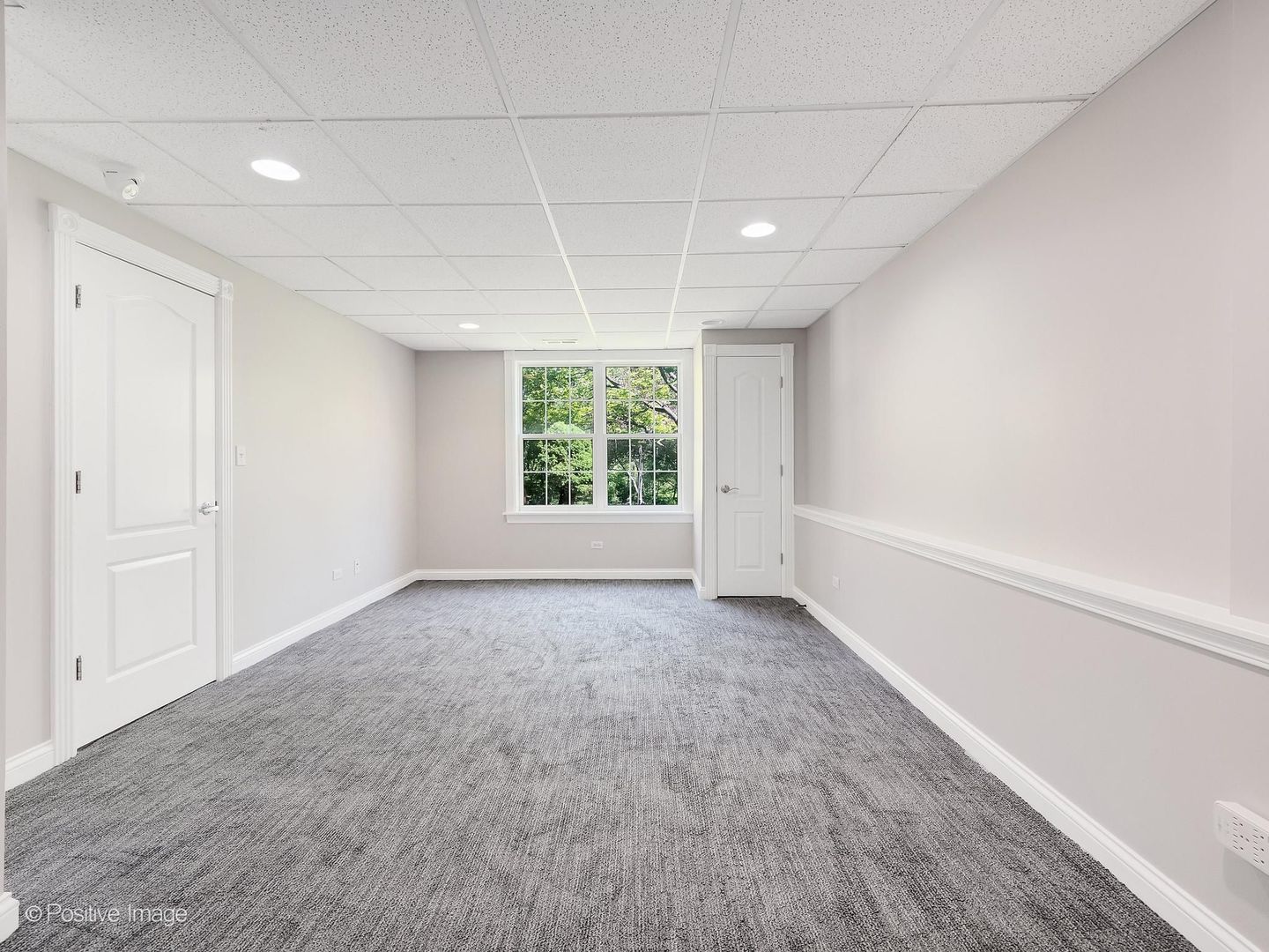 832 Bemis Road Glen Ellyn, IL 60137 - Photo 49 of 62 an empty room with windows