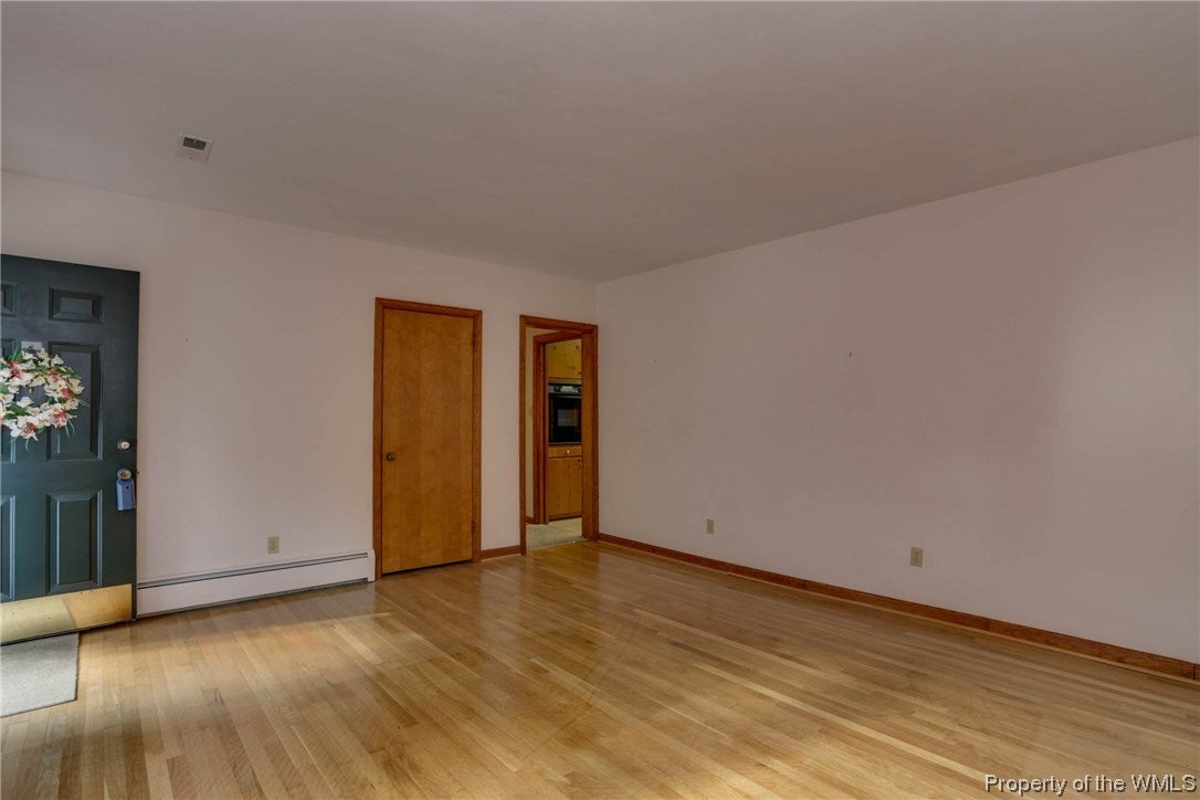 112 Holly Point Road Yorktown, VA 23692 - Photo 13 of 36 Gallery Image 13