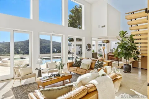 $2,800,000 | 2814 Paseo Del Sol, Escondido, CA 92025