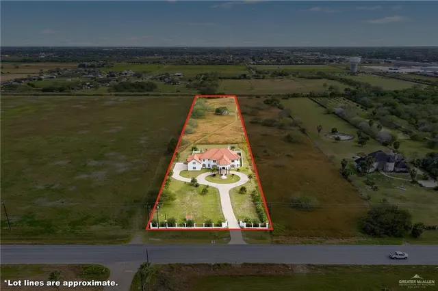 an aerial view of a house having outdoor space