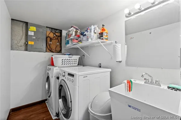 $255,000 | 3820 Carver Street, New Albany, IN 47150