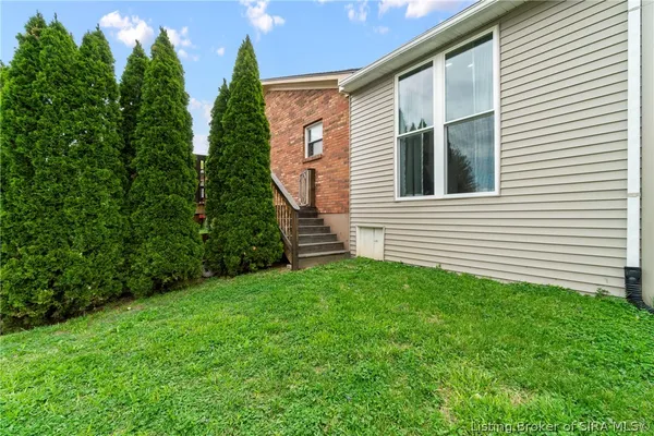 $255,000 | 3820 Carver Street, New Albany, IN 47150