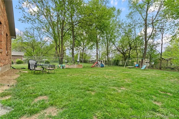 $255,000 | 3820 Carver Street, New Albany, IN 47150