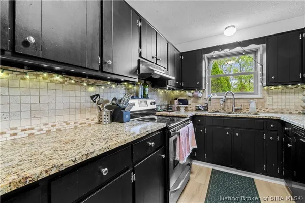 $255,000 | 3820 Carver Street, New Albany, IN 47150