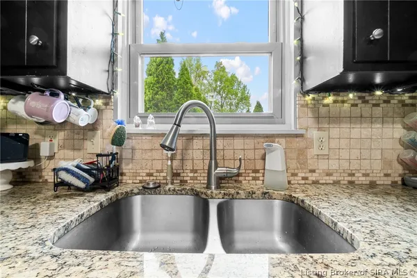 $255,000 | 3820 Carver Street, New Albany, IN 47150