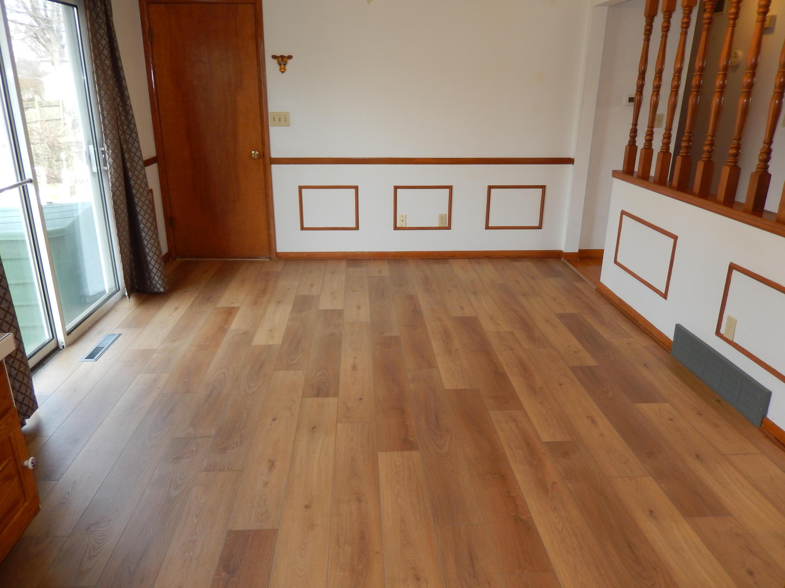 5321 Karl Road Columbus, OH 43229 - Photo 16 of 42 Eat-In Area with New LVP flooring
