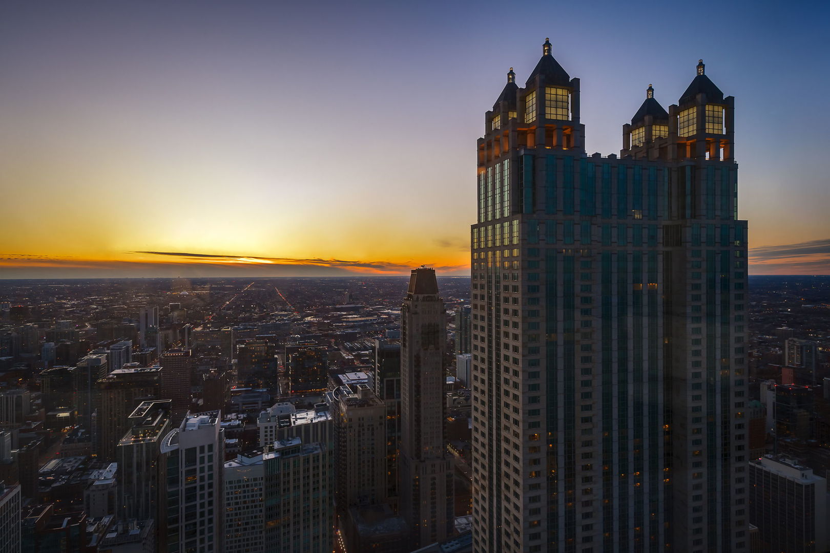 175 East Delaware Place, Unit 580102 Chicago, IL 60611 - Photo 30 of 33 a view of buildings