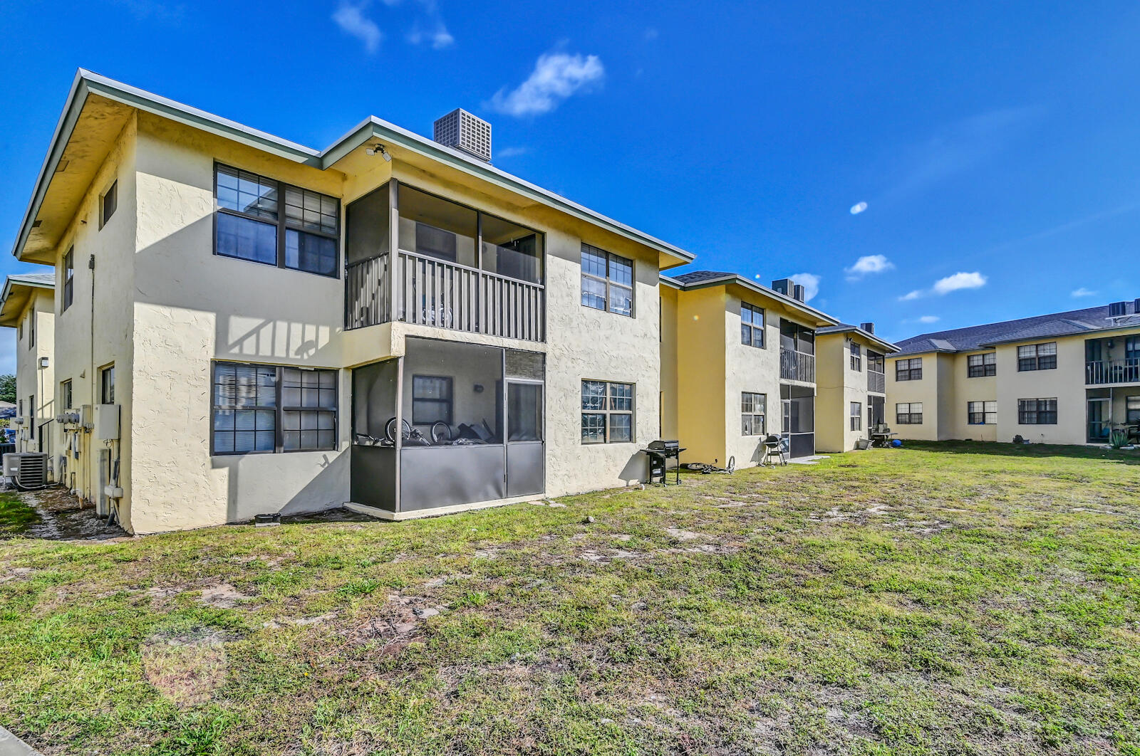 2291 Linton Ridge Circle, Unit B12 Delray Beach, FL 33444 - Photo 1 of 17 01 Front 01