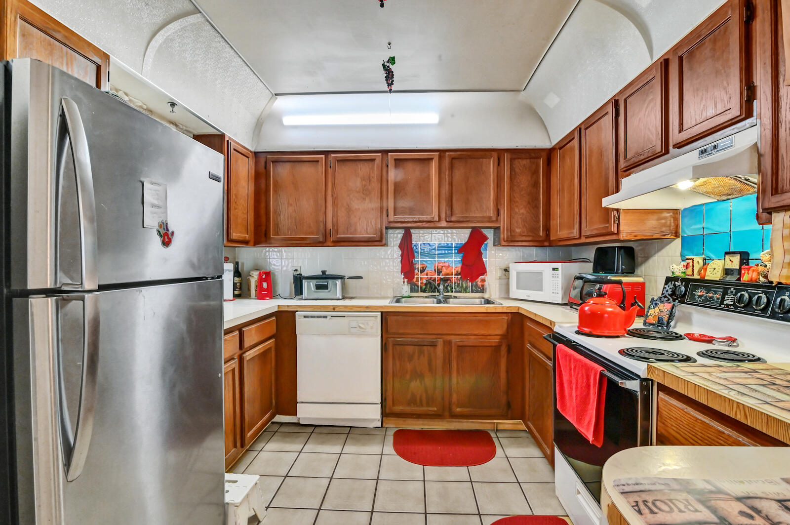 2291 Linton Ridge Circle, Unit B12 Delray Beach, FL 33444 - Photo 7 of 17 07 Kitchen 02