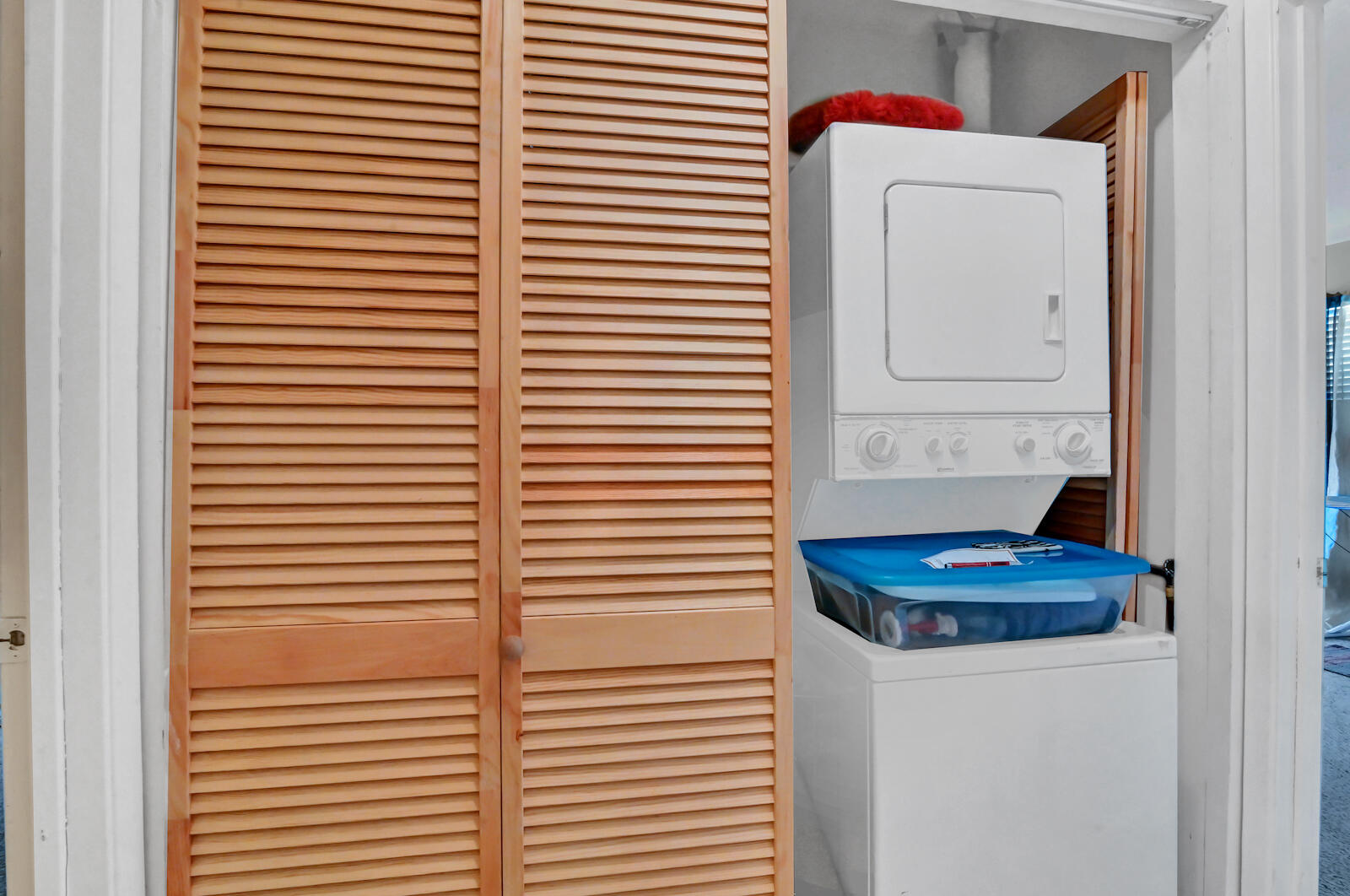 2291 Linton Ridge Circle, Unit B12 Delray Beach, FL 33444 - Photo 8 of 17 08 Laundry 01