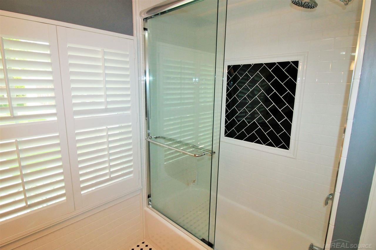 945 Trombley Road Grosse Pointe Park, MI 48230 - Photo 38 of 62