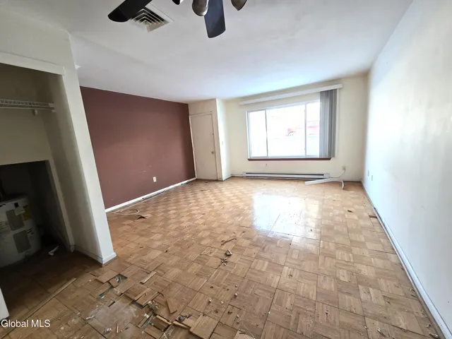 $159,900 | 1005 Rockport Court South, East Greenbush, NY 12061