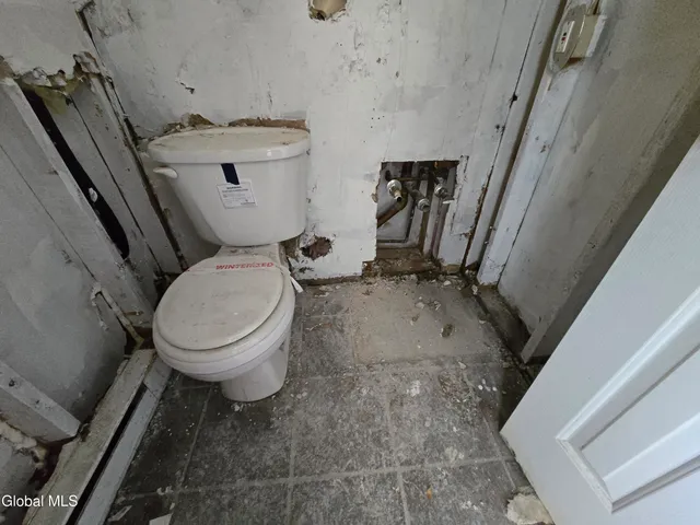 $159,900 | 1005 Rockport Court South, East Greenbush, NY 12061