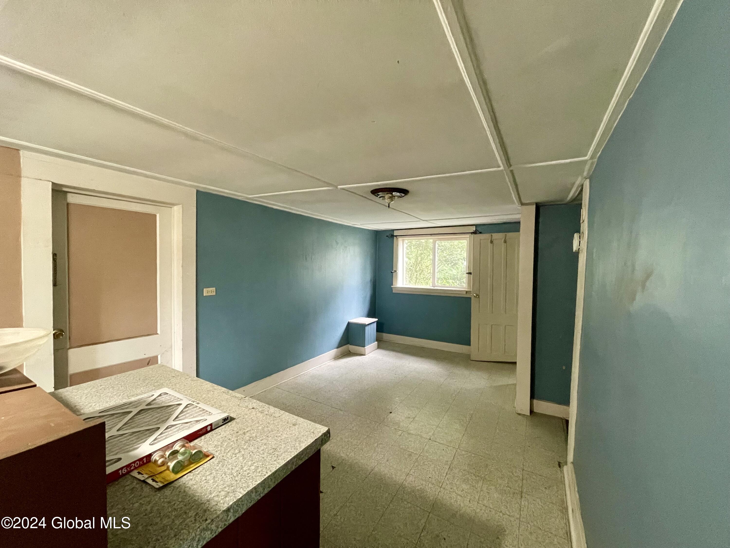 15 Prouty Road Hampton, NY 12837 - Photo 13 of 28 Dining Or Living Room