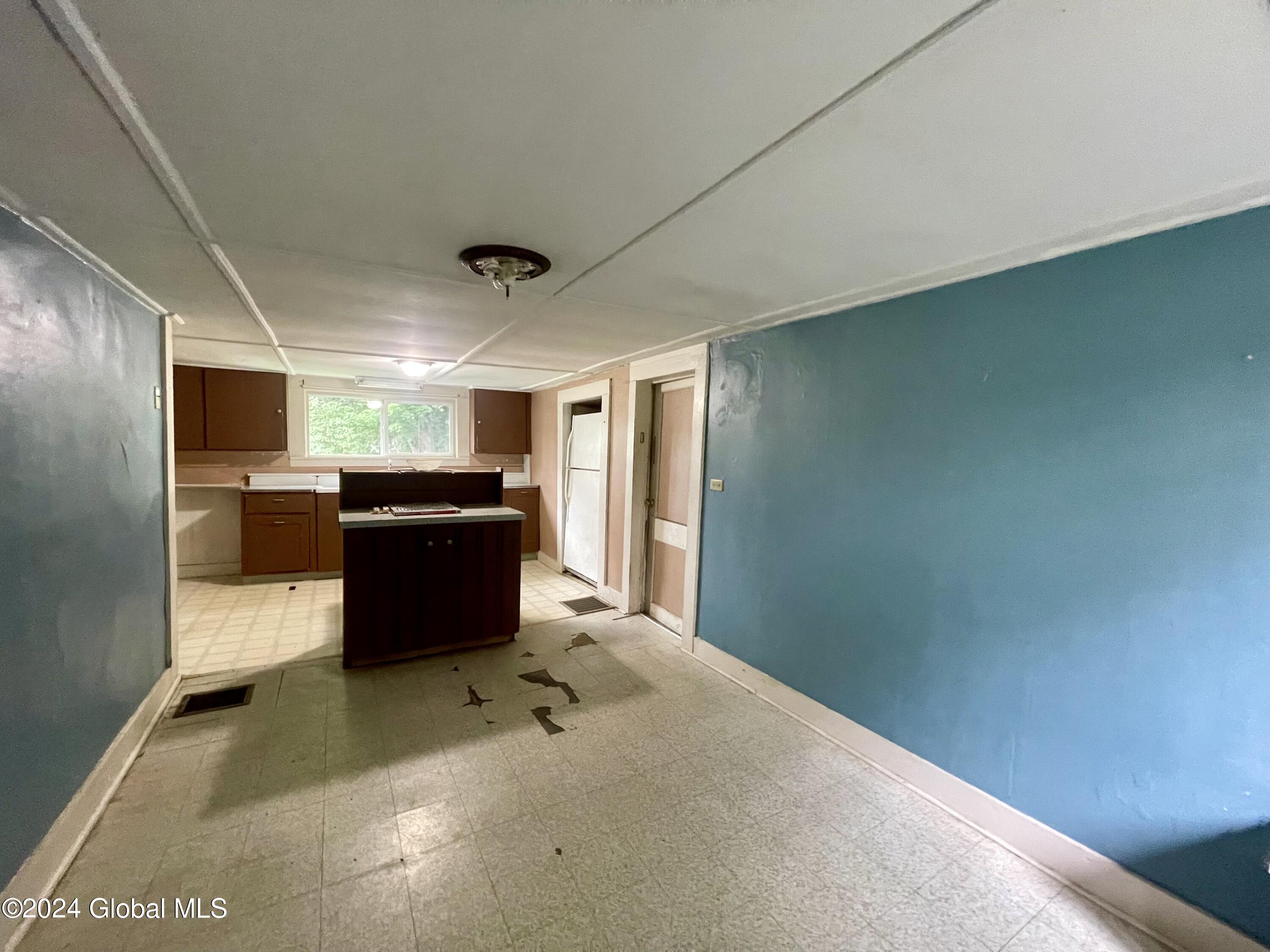 15 Prouty Road Hampton, NY 12837 - Photo 15 of 28 Dining Or Living Room