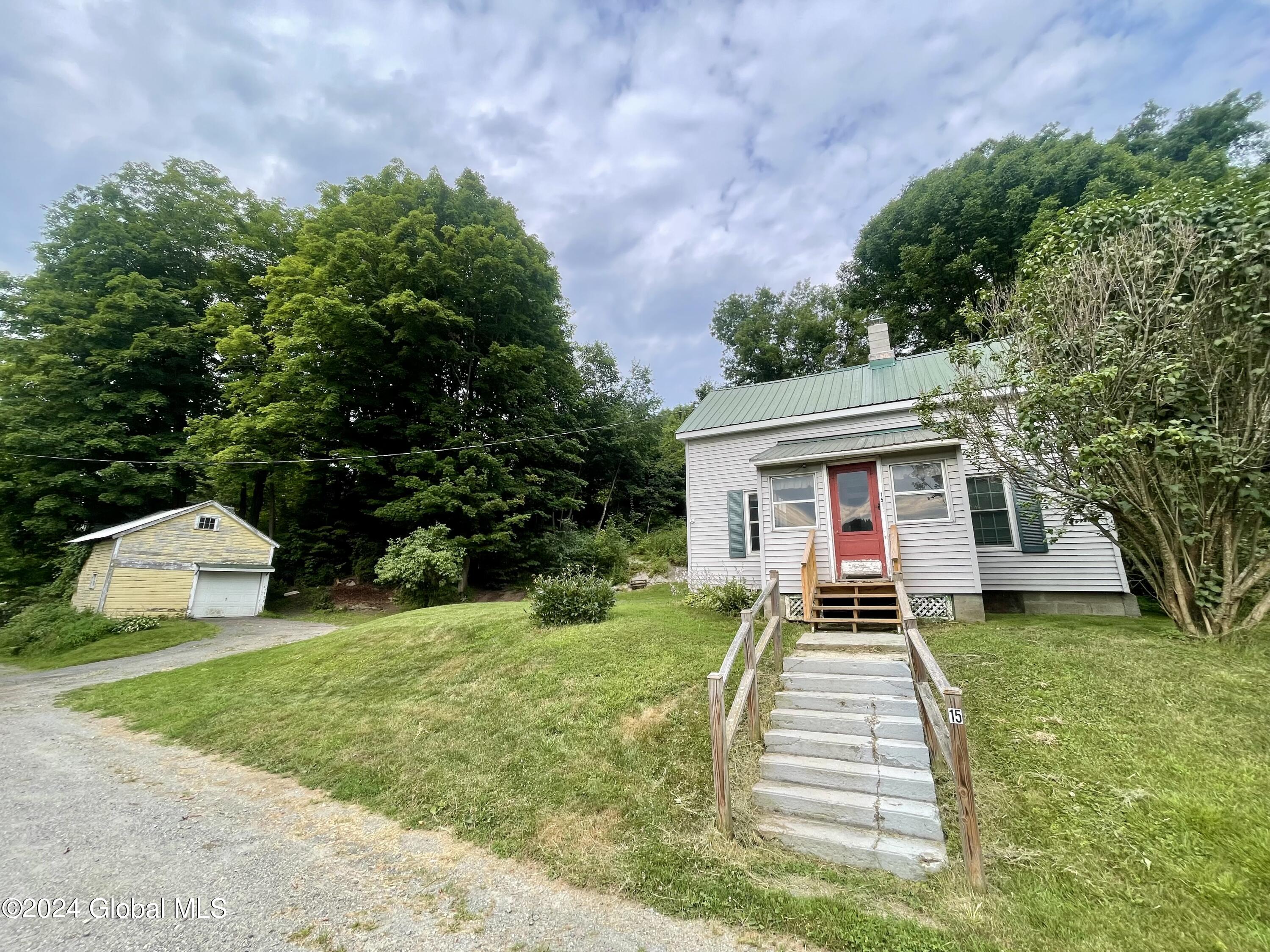 15 Prouty Road Hampton, NY 12837 - Photo 28 of 28 From Street