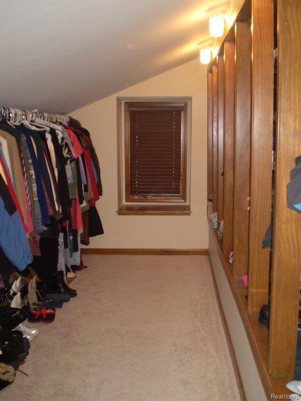 546 Timberline Drive Rochester, MI 48309 - Photo 12 of 19 House pictures 001.JPG