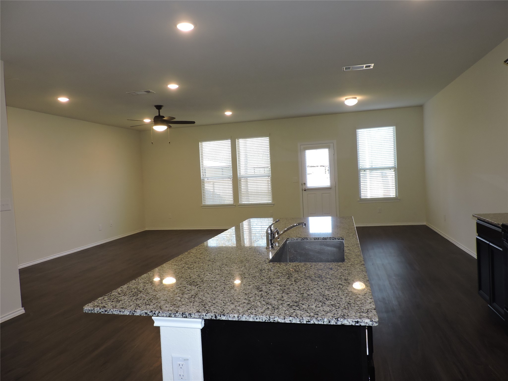 4022 Timber Sapp Drive Conroe, TX 77304 - Photo 12 of 35 Large island with breakfast bar
