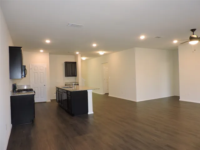 $2,400 | 4022 Timber Sapp Drive, Conroe, TX 77304