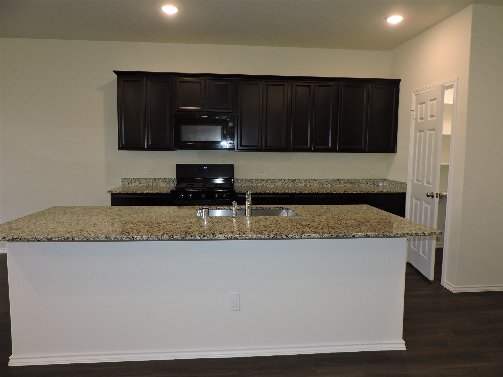 4022 Timber Sapp Drive Conroe, TX 77304 - Photo 17 of 35