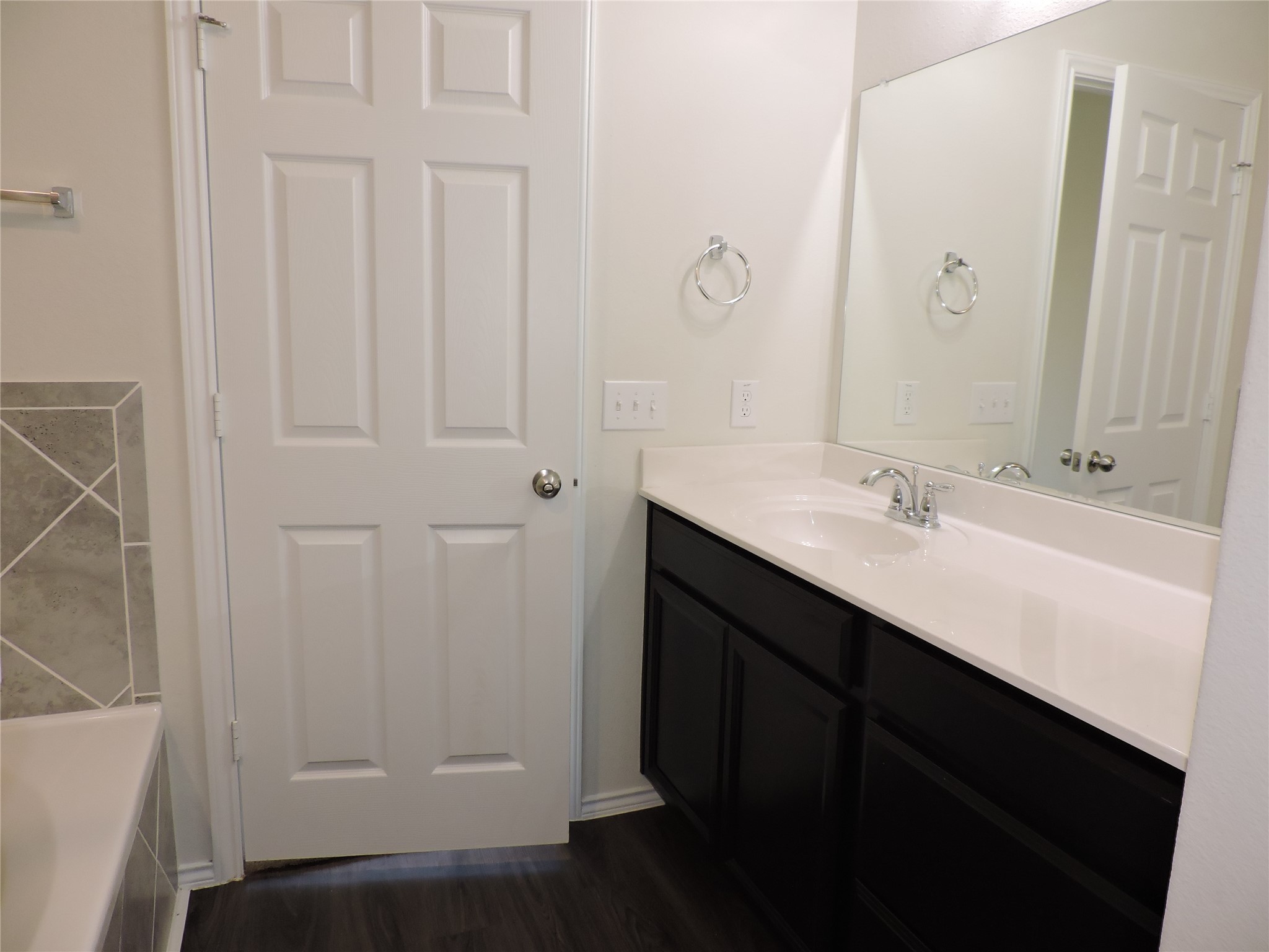 4022 Timber Sapp Drive Conroe, TX 77304 - Photo 22 of 35 Spacious Primary Walk in Closet