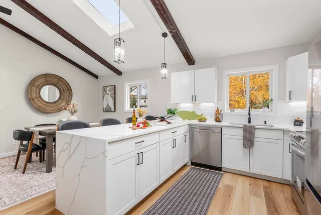 $425,000 | 6 Henry Road, Webster, MA 01570