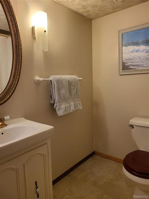 641 Lake Forest Road Rochester Hills, MI 48309 - Photo 33 of 34