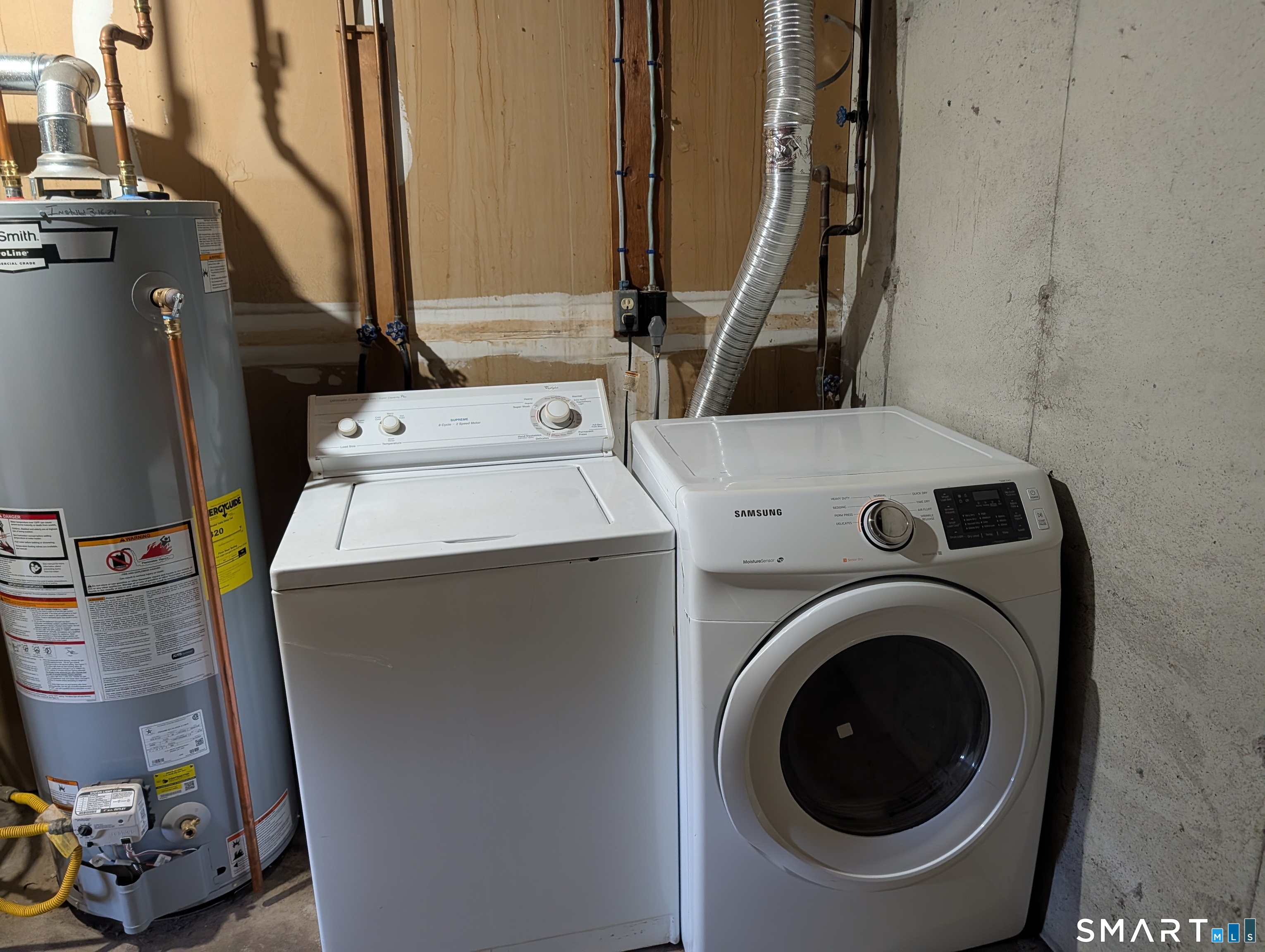 267 Beaver Street Ansonia, CT 06401 - Photo 12 of 12 a utility room with dryer and washer