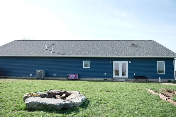 $385,000 | 466 County Road 100 North, Sadorus, IL 61872