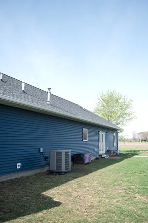 $385,000 | 466 County Road 100 North, Sadorus, IL 61872