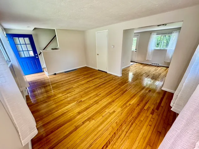 $2,400 | 116 Central Street, Unit 116, Acton, MA 01720