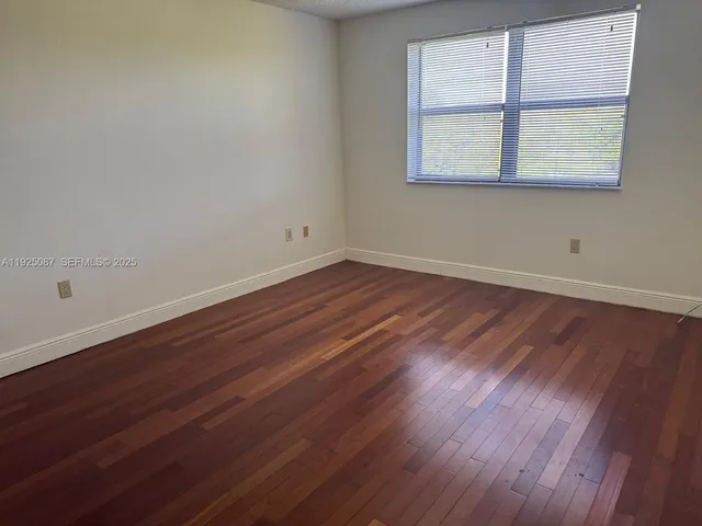 $2,500 | 361 West Park Drive, Unit 148, Miami, FL 33172