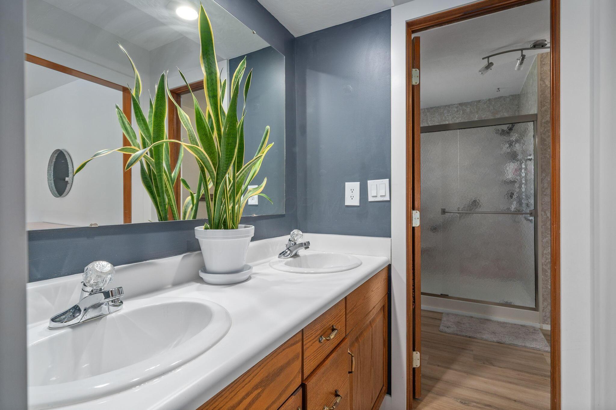 3984 Liberty Road Delaware, OH 43015 - Photo 21 of 48 Owner's Suite