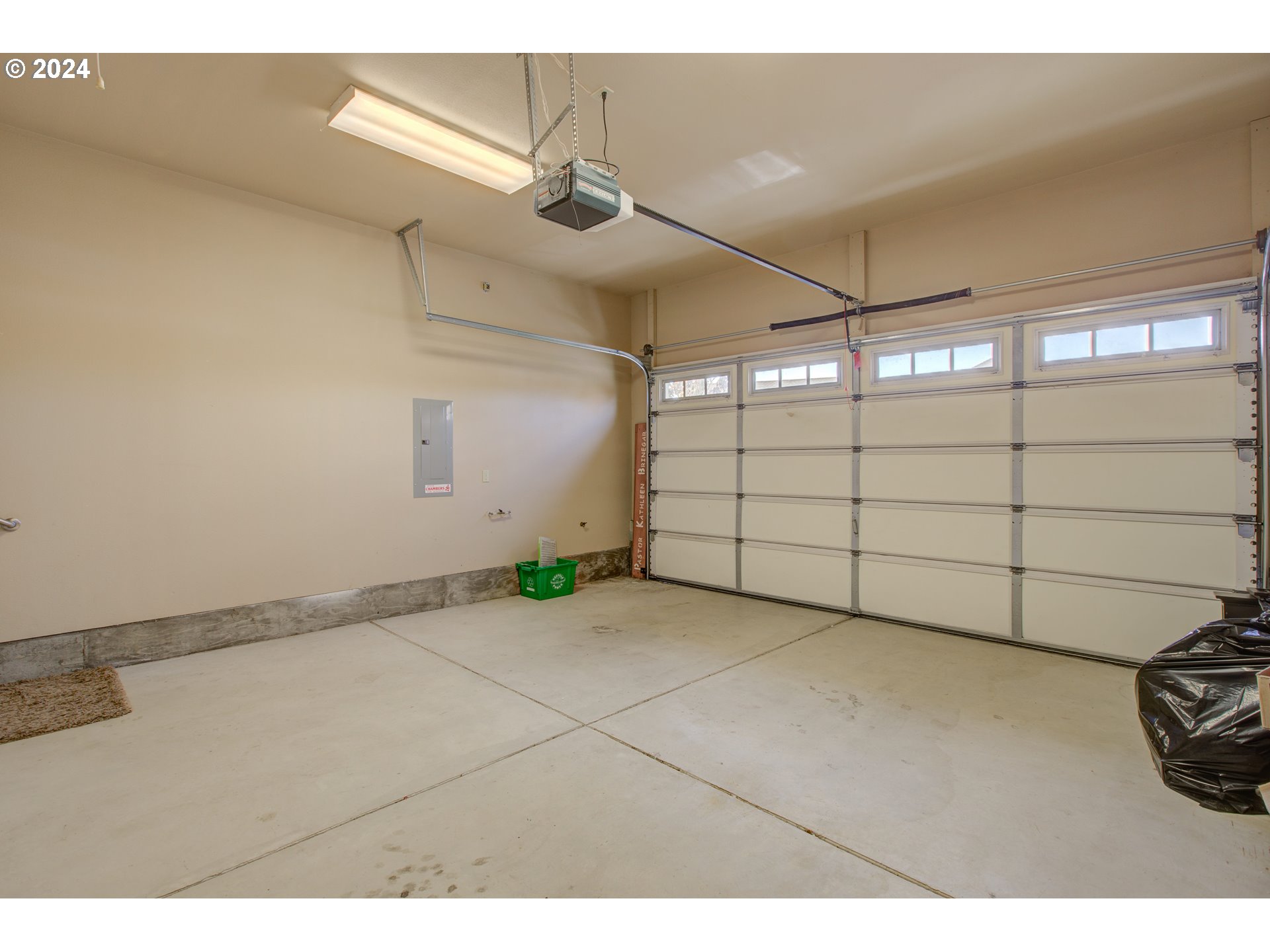 436 Backwater Loop Sutherlin, OR 97479 - Photo 35 of 46 a view of a garage