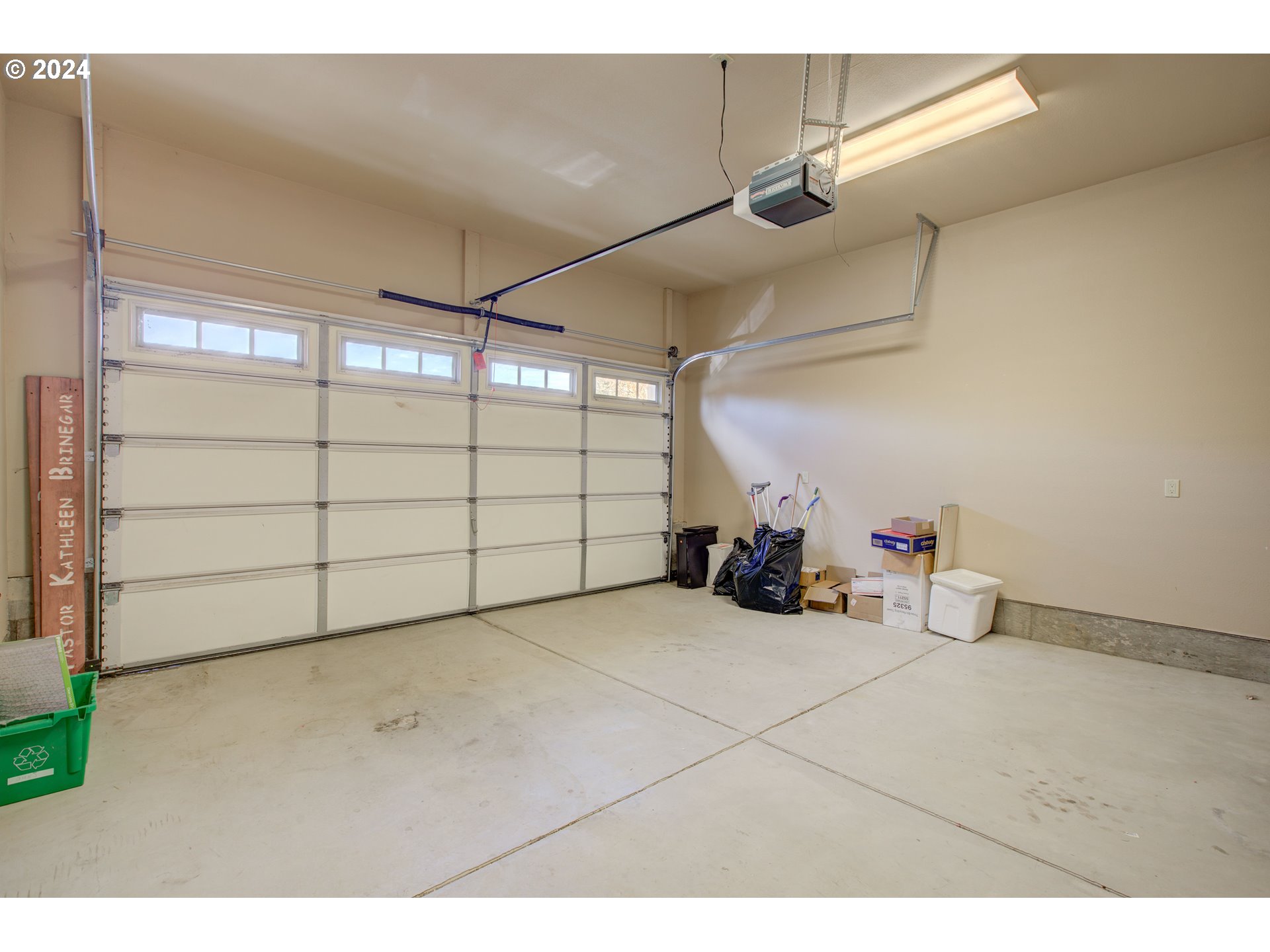 436 Backwater Loop Sutherlin, OR 97479 - Photo 36 of 46 a view of a garage