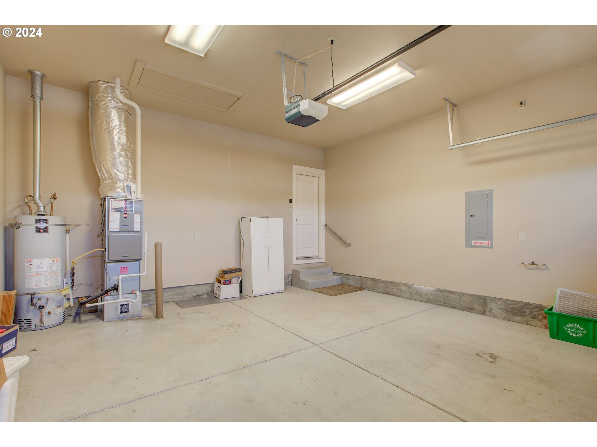 436 Backwater Loop Sutherlin, OR 97479 - Photo 37 of 46 a view of empty room