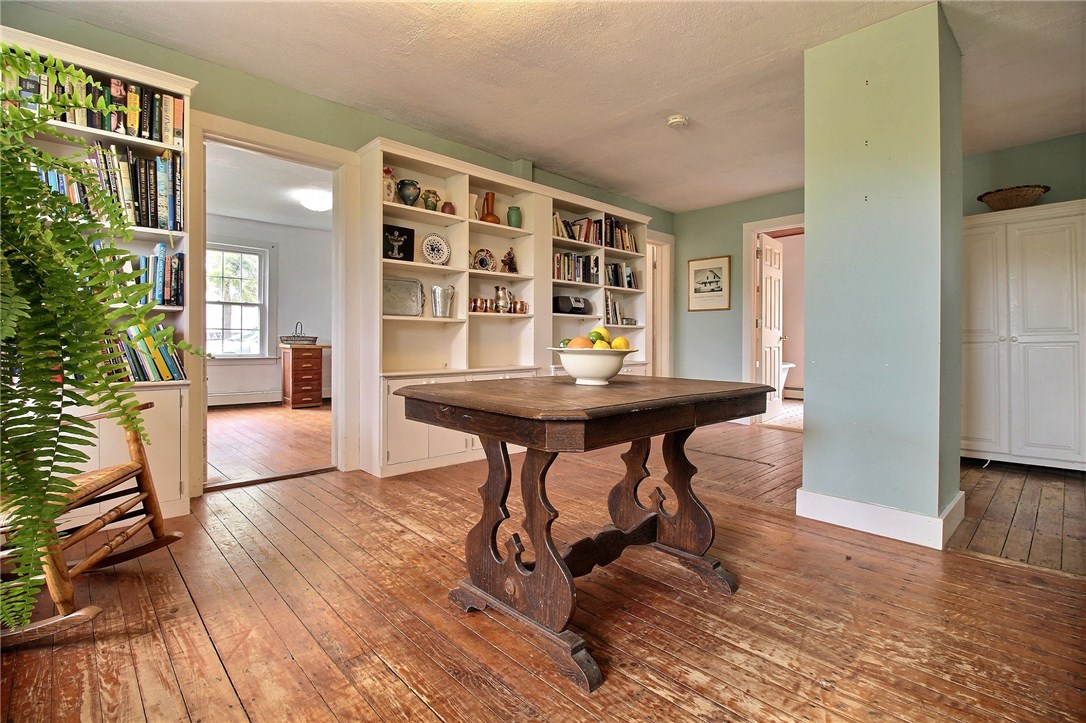 28 Spring Street Westerly, RI 02891 - Photo 11 of 39